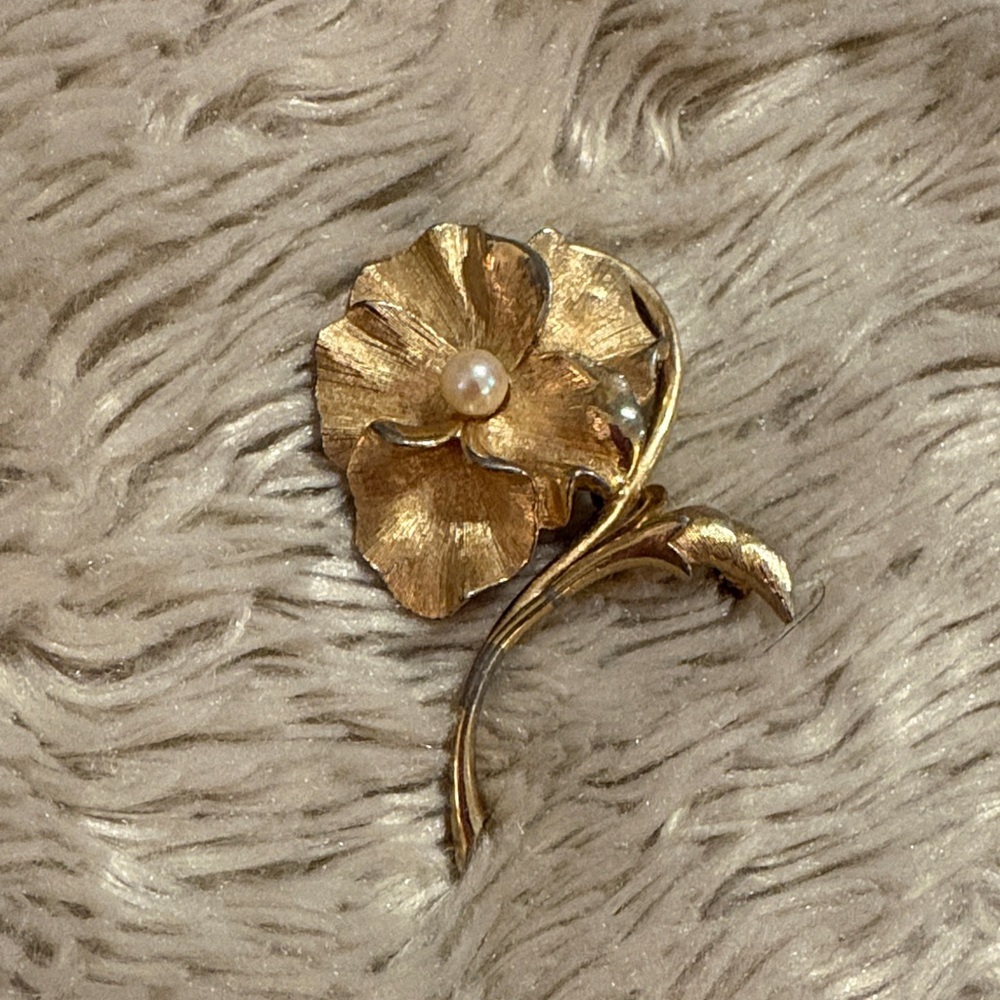 Vintage Signed Marcel Boucher Brushed Goldtone Faux Pearl Pansy Brooch Pin